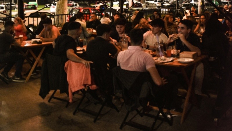 El espacio se ubica en el corazón de Alberdi.