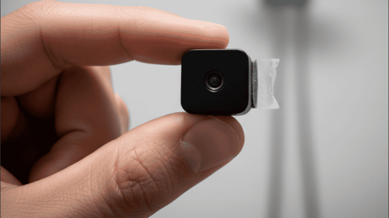 El dispositivo estaba oculto detrás de un reloj y lo encontró una víctima.