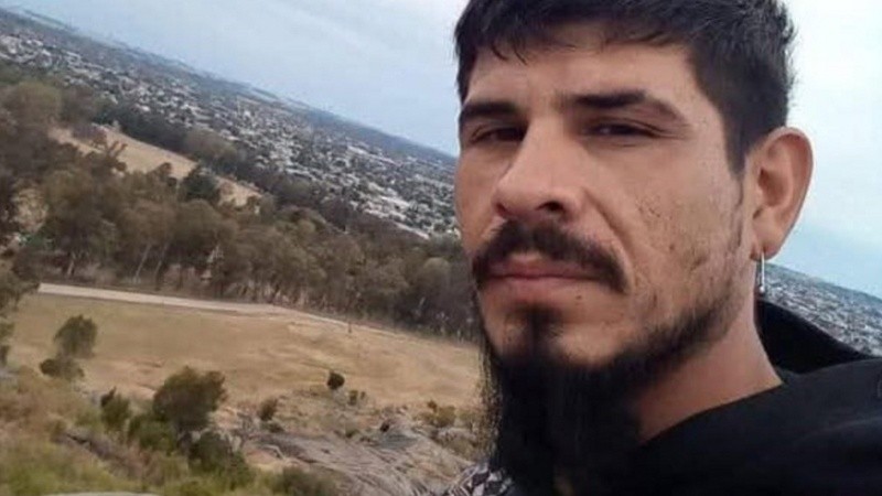 Ángel Andrés Gutiérrez (32), detenido por el femicidio de su pareja Débora Bulacio (38), en Necochea.