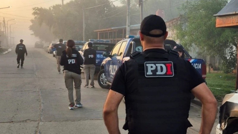 Allanamiento en una casa de Alto Verde, en Santa Fe capital, por una causa por pornografía infantil