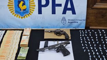 Algunos elementos secuestrados en los allanamientos de la Policía Federal.