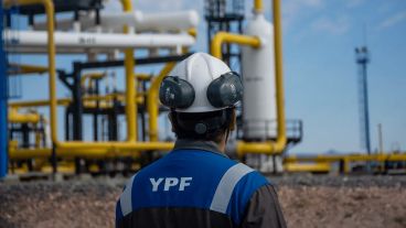 YPF alcanzó un nuevo récord de producción con 200.000 barriles de crudo diarios.