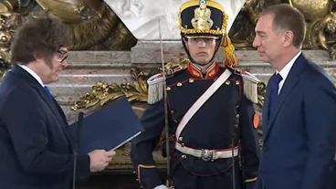 Santilli pone todo el esfuerzo en la negociación con las provincias, tal como le pidió Milei.