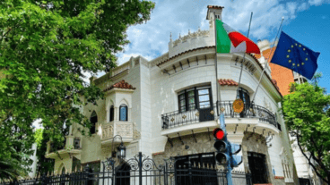 Este proyecto es impulsado por el Ministerio de Asuntos Exteriores y Cooperación Internacional de Italia, en coordinación con otros organismos gubernamentales del país.