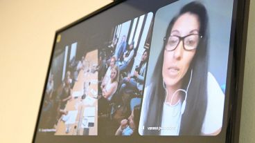 La comisión de Derechos Humanos del Concejo escuchó los reclamos de Vanesa este lunes.