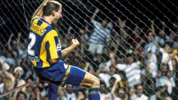 "Petaco" Carbonari hizo dos goles en la vuelta de la final, incluido el 4-0 que le permitió a Central ir a penales con Mineiro.