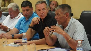 Cristian Jerónimo, Jorge Sola y Octavio Argüello, en la reunión con diputados sindicales.