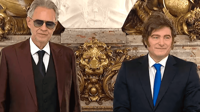 A fines de octubre, Bocelli había cantado para el presidente de Estados Unidos, Donald Trump, en el Salón Oval de la Casa Blanca.