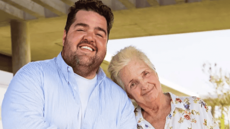 “En los ojos de Inés… en la música, en el viento y en las mariposas blancas”.