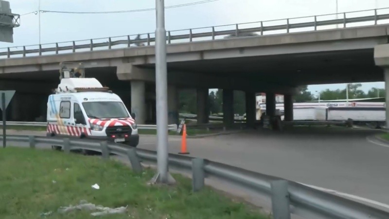 En la zona había un importante operativo de tránsito con cortes.