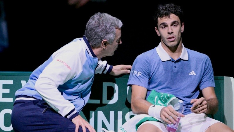 Cerúndolo no pudo ante Zverev en el segundo punto de la serie.