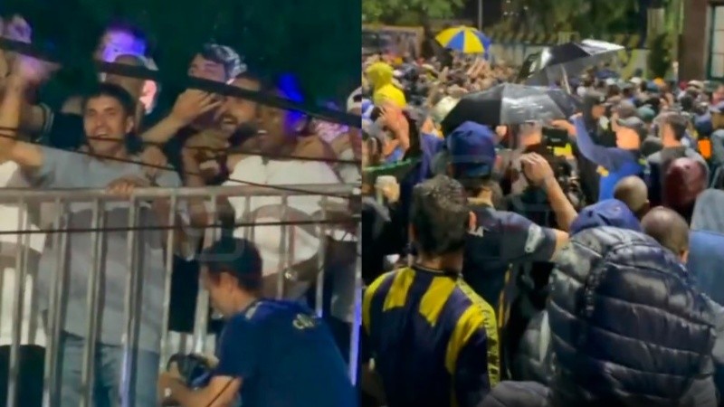 Los jugadores se asomaron con el trofeo ante el festejo popular en la calle.