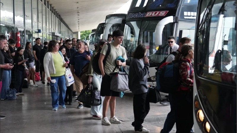Muchos optaron por pasar el fin de semana largo lejos de Rosario.