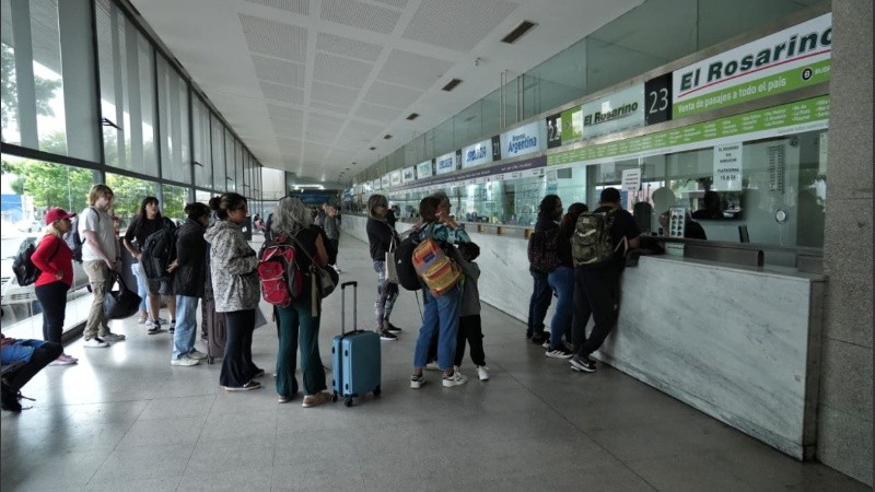 Muchos optaron por pasar el fin de semana largo lejos de Rosario.