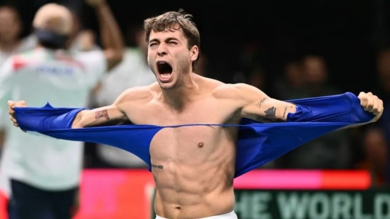 Cobolli selló la victoria de Italia tras un partido dramático.