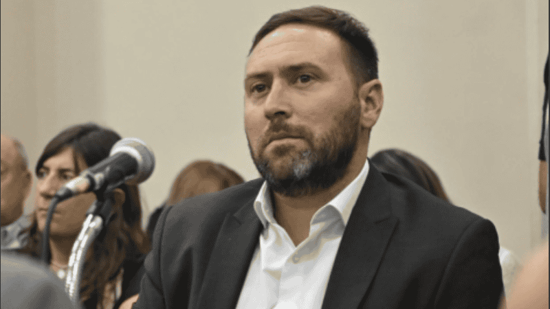 “La coherencia debe estar siempre por encima de los cargos”.