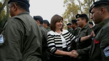 La iniciativa que cuenta con el visto bueno del presidente Javier Milei responde a la determinación de la administración libertaria de reforzar los controles en la frontera y regular el tránsito de personas y la inmigración en todo el territorio.