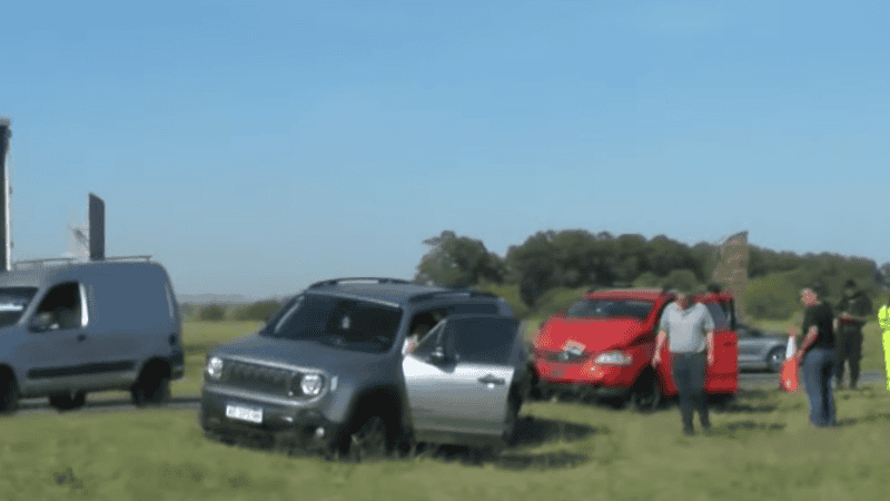 Algunos de los vehículos involucrados.