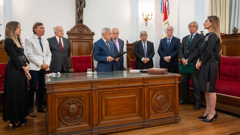 Los miembros de la Corte de Santa Fe en la jura de jueces y juezas