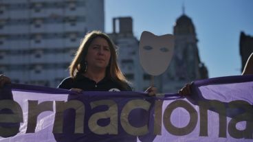 La marcha del 25N por el centro rosarino.