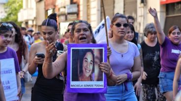 La marcha del 25N por el centro rosarino.
