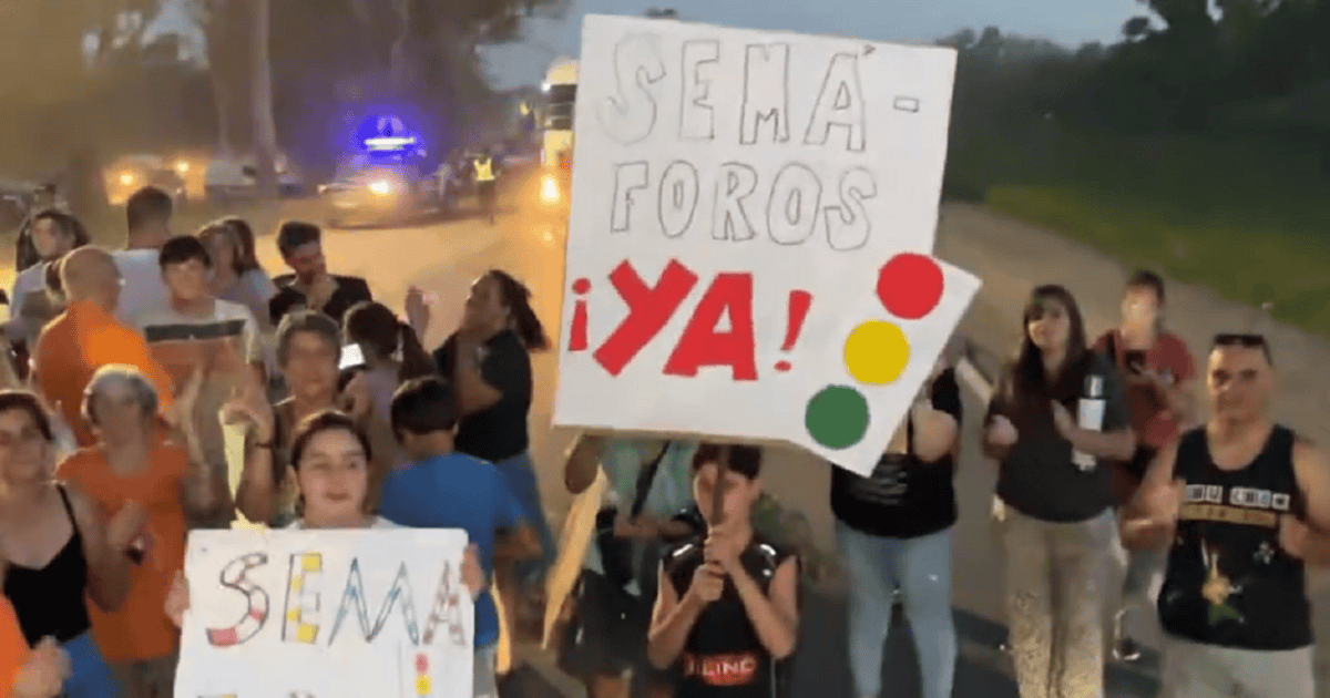 Los vecinos en Ibarlucea se manifestaron para reclamar un semáforo en ...