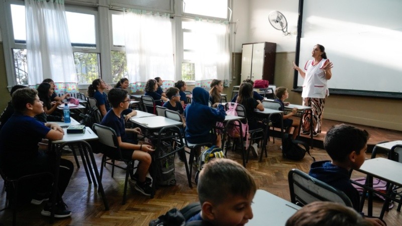 Las clases comenzarán el lunes 2 de marzo, según adelantó Goity.