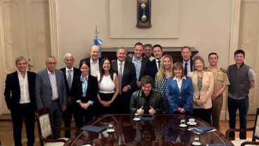 El presidente Javier Milei junto al Gabinete.