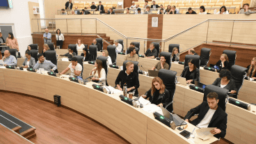 La sesión estaba prevista para las 13 de este jueves.