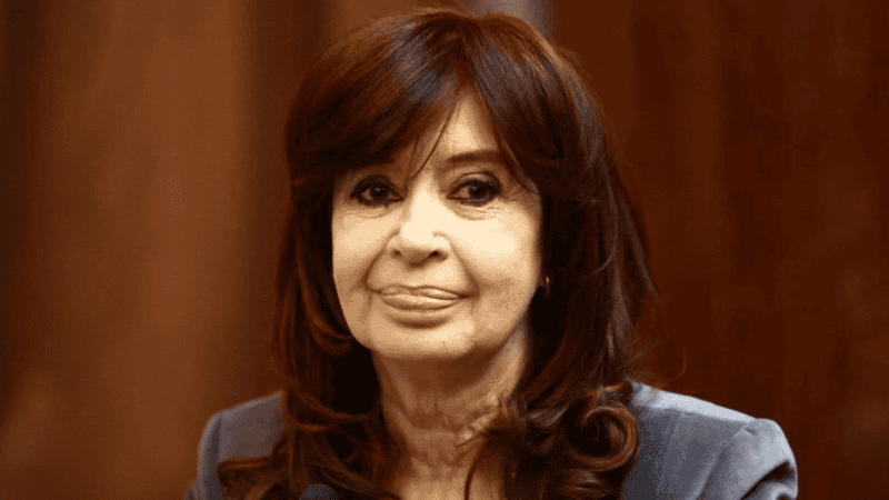 El fiscal Stornelli indicó que los pagos de empresarios “convergían” en Cristina Fernández.