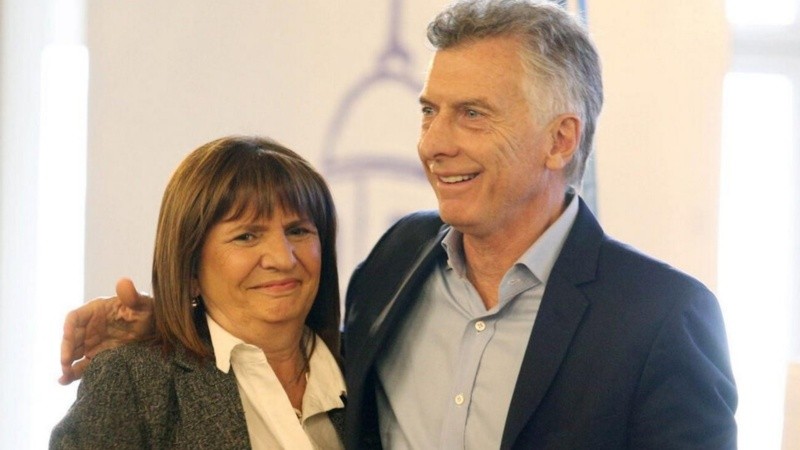 Bullrich asume este viernes como senadora y Macri reapareció en escena para cuestionar a Tapia.