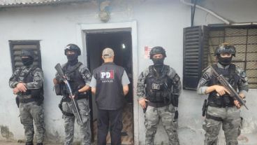 El allanamiento está relacionado a una causa de usura y amenazas.