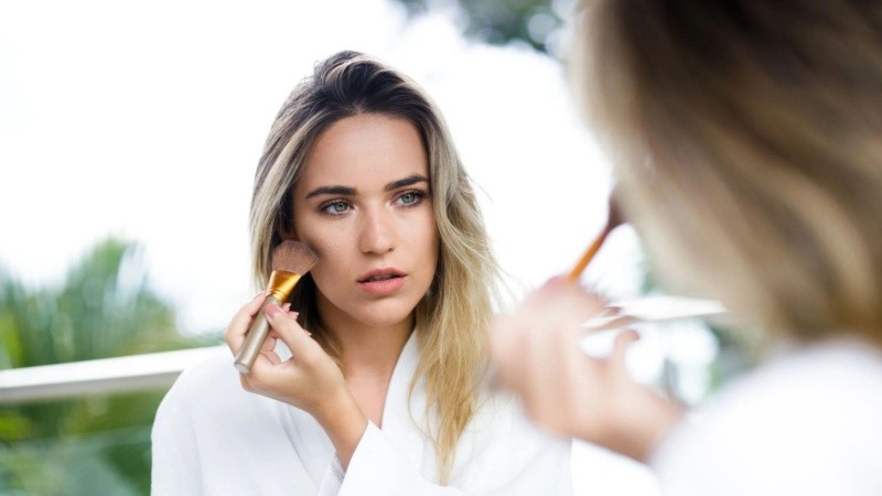 Con algunos ajustes en la rutina, es posible lograr un look fresco y resistente.