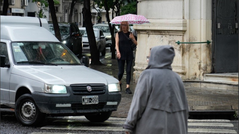 Lunes lluvioso, la menos hasta la tarde.