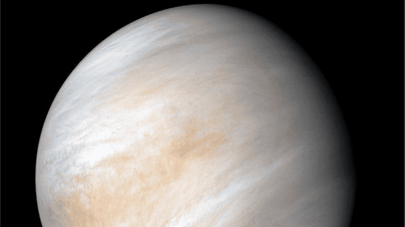 Los regímenes tectónicos influyen en la actividad geológica de un planeta.