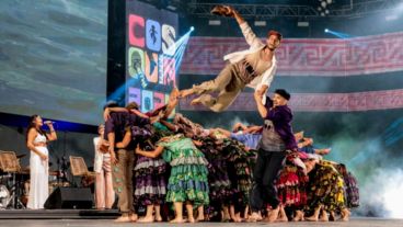 Una imagen tomada durante la presentación de la Delegación de Santa Fe en Cosquín 2024.