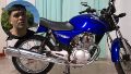 Volvía de trabajar a su casa y en tres segundos le robaron la moto a punta de pistola