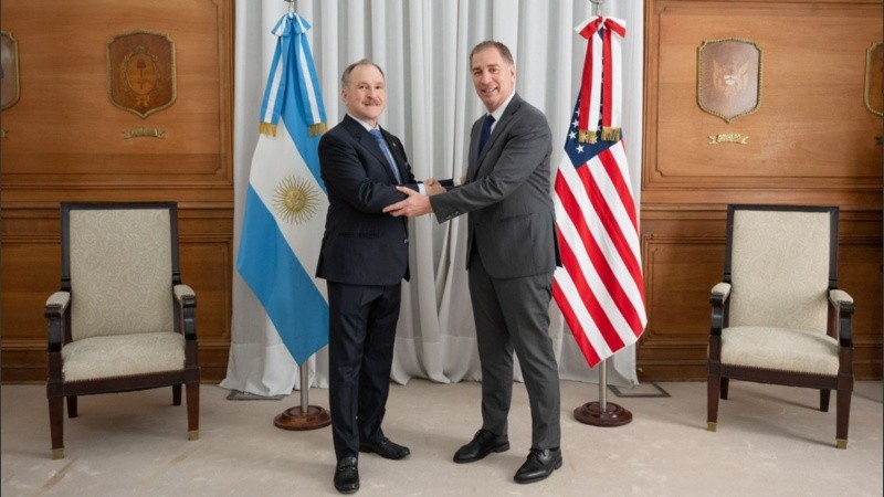 El encuentro tuvo lugar en el Salón de los Escudos de Casa Rosada.