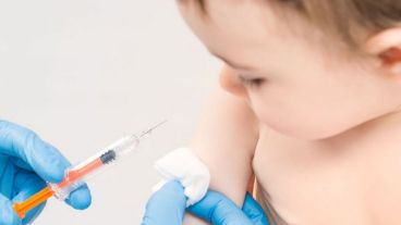 "La ciencia debe estar al servicio de la vida, y la vacuna debe estar en el brazo del paciente, no en el refrigerador", expresaron expertos.