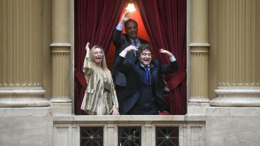 El primer mandatario asistió a la Cámara de Diputados y alentó a sus funcionarios