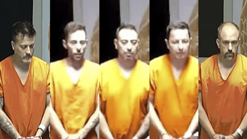  “Ha sido una boludez de viejos chotos, que se quisieron hacer los adolescentes y la cagaron”.