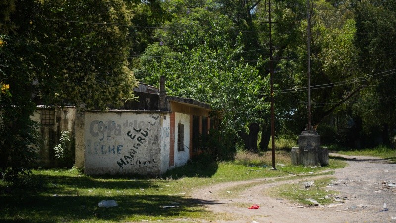 Solo una familia será reubicada: ocupan una casa que está dentro del ex club MOP.