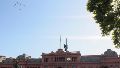 Los flamantes F-16 pasando frente a Casa Rosada