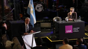 Fito Páez recibió el Honoris Causa de la UNR.