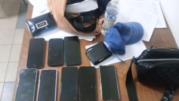 En el operativo se recuperaron celulares y billeteras robadas.