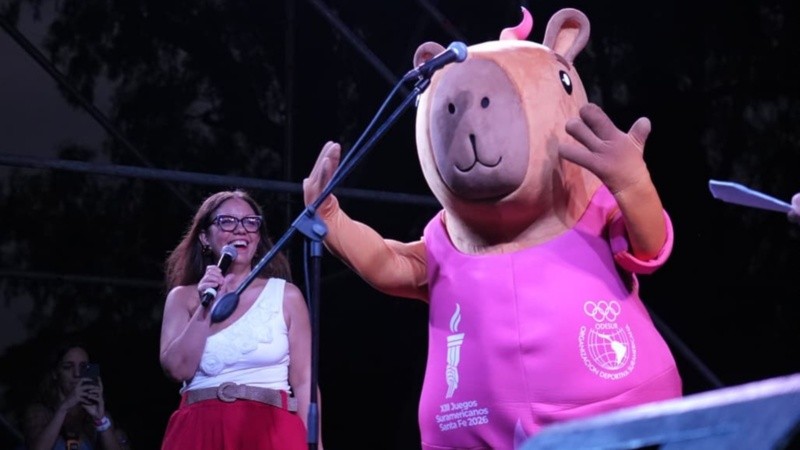Capi en el encendido del árbol de la ciudad.