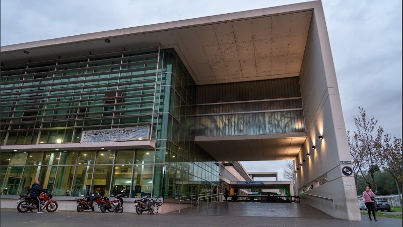 El Heca recibe a pacientes quemados en estado crítico por el robo de cables.