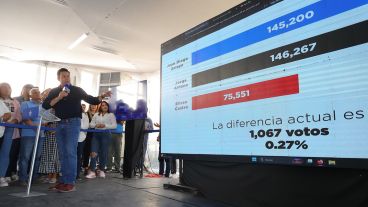 Fallas técnicas entre las razones del escrutinio lento en Honduras.