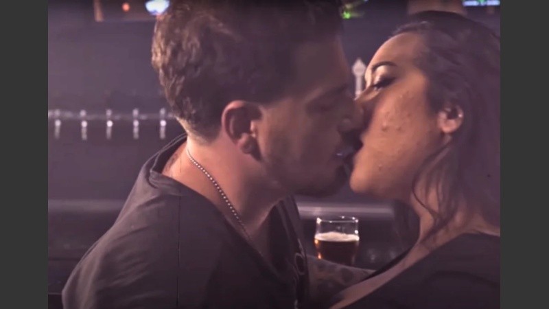 La cantante y el actor oficializaron su relación