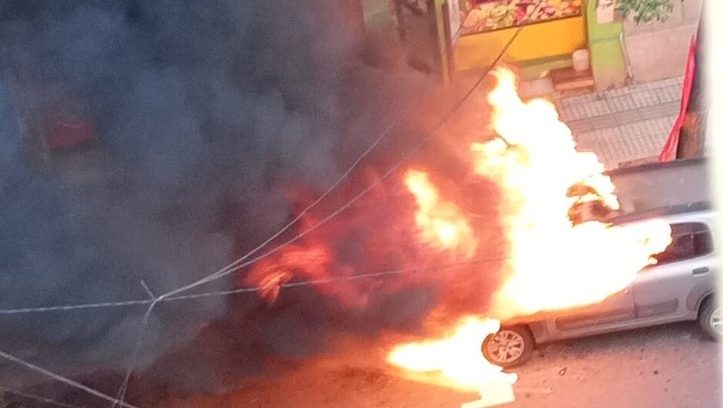 Las llamas amenazaron a los vecinos del microcentro (Rosario3). 